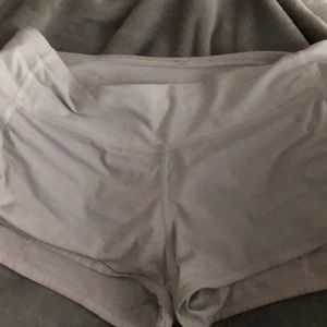 Lulu lemon White speed up shorts